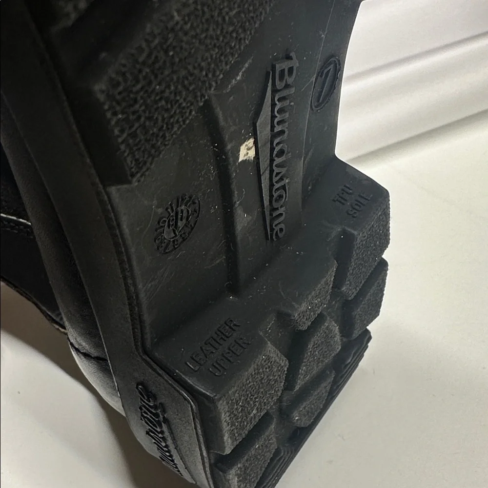 Blundstone black Chelsea boots 10 - Picture 13 of 13